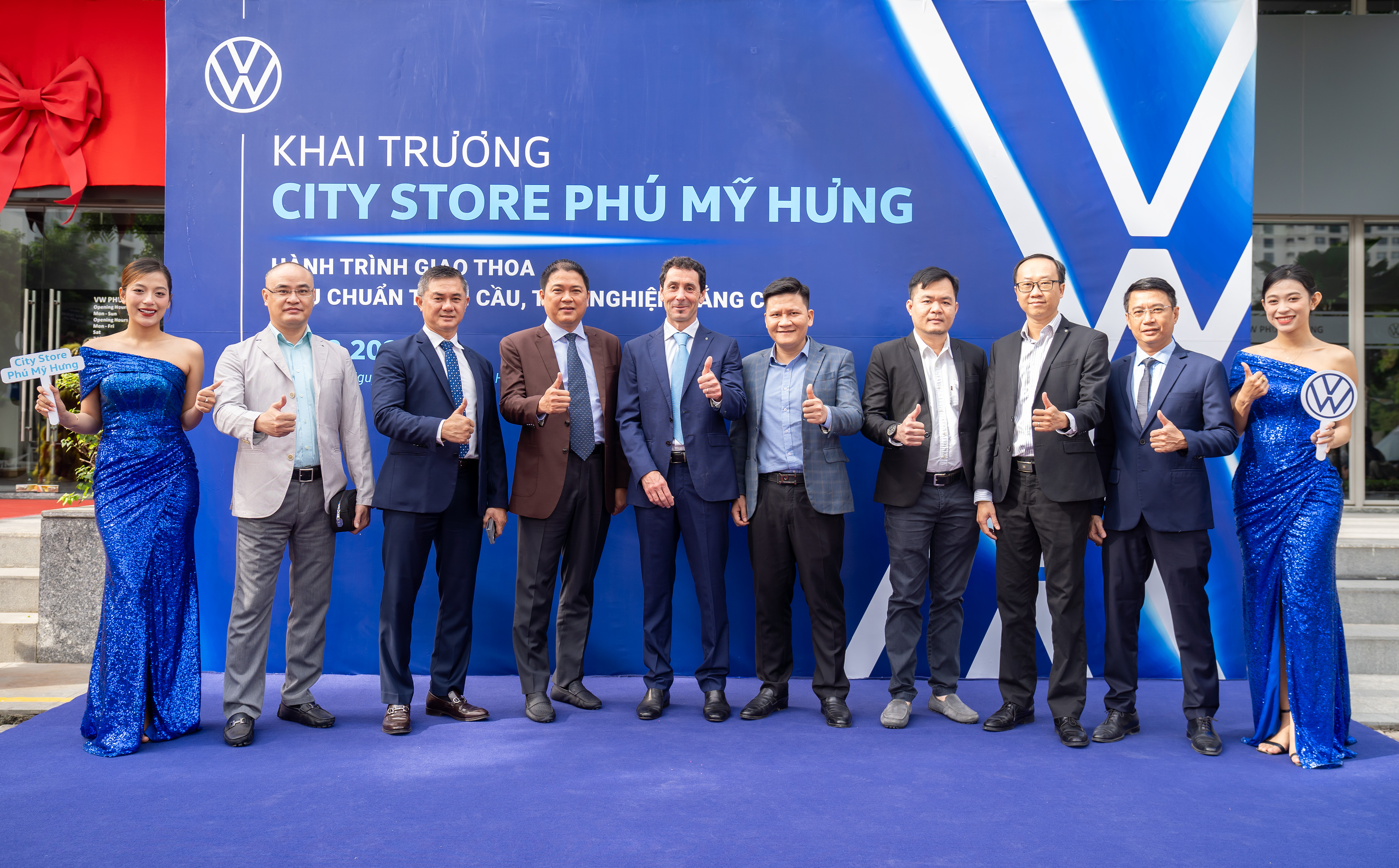 Tin mới từ Volkswagen Nha Trang: Volkswagen khai trương VW City Store Phú Mỹ Hưng tiêu chuẩn toàn cầu đầu tiên trong khu vực Đông Nam Á.